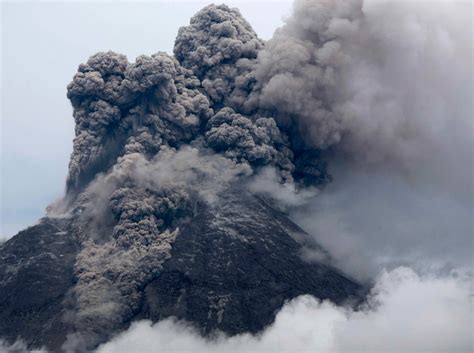 Merapi Yanardağının Patlaması: 2. Yüzyılda Malay Yarımadası'nın Kültürüne ve Coğrafyasına Etkileri